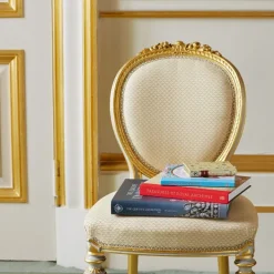 Royal Collection Shop A Royal Cookbook: Seasonal Recipes From Buckingham Palace* Bakeware