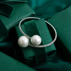 Royal Collection Shop Double Pearl Crystal Bracelet* Bracelets